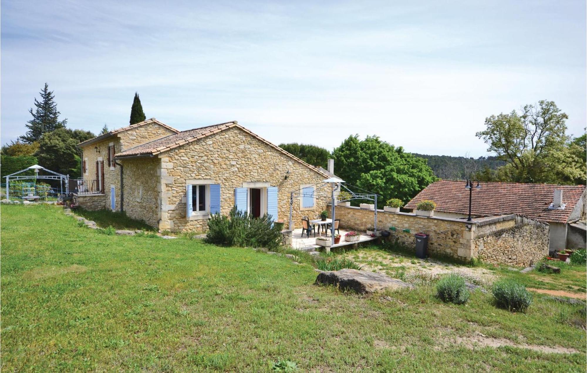 Awesome Home In Bollene With Wifi Esterno foto