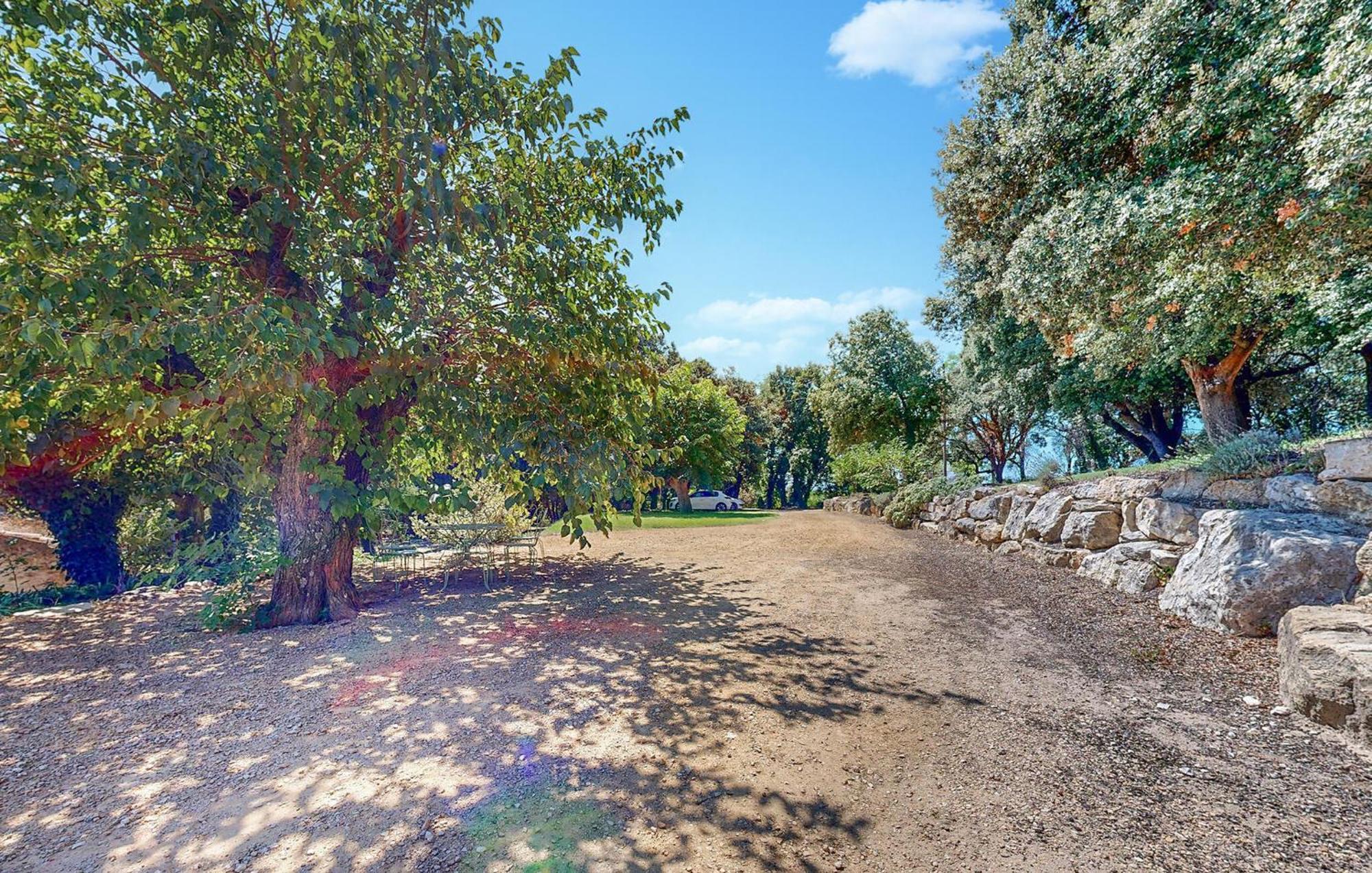 Awesome Home In Bollene With Wifi Esterno foto
